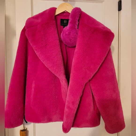 New House of Harlow 1960 Fuchsia Ultra Soft Faux Fur Sz. XS Bonus Ear Muffs! - Picture 1 of 10